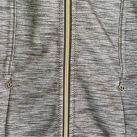 Lululemon Jacket Womens 10 Daily Yoga Gray Coco Pique Black Full Zip Mock Neck - Picture 2 of 7